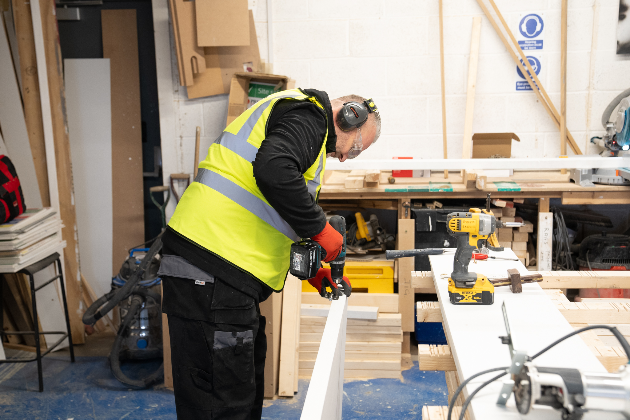 Read more about the article PRNS Delivers On Q1 2024 Hoarding Service Performance Targets